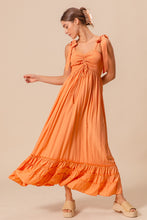Load image into Gallery viewer, Sunkist Maxi Dress
