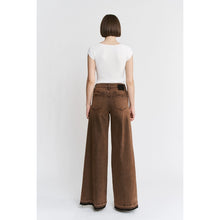 Load image into Gallery viewer, Sienna Jeans
