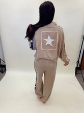 Load image into Gallery viewer, Magnolia West Jacket
