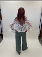 Load image into Gallery viewer, Thorny Rose Top- Cream
