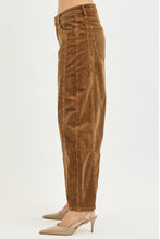 Load image into Gallery viewer, Teddy Barrel Jeans
