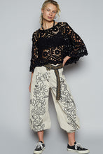 Load image into Gallery viewer, Thorny Rose Top- Black
