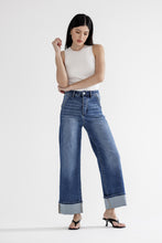 Load image into Gallery viewer, Fallon Cuff Jean

