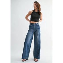 Load image into Gallery viewer, Oakley Jeans

