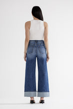 Load image into Gallery viewer, Fallon Cuff Jean
